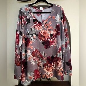 See n love v-neck sweater